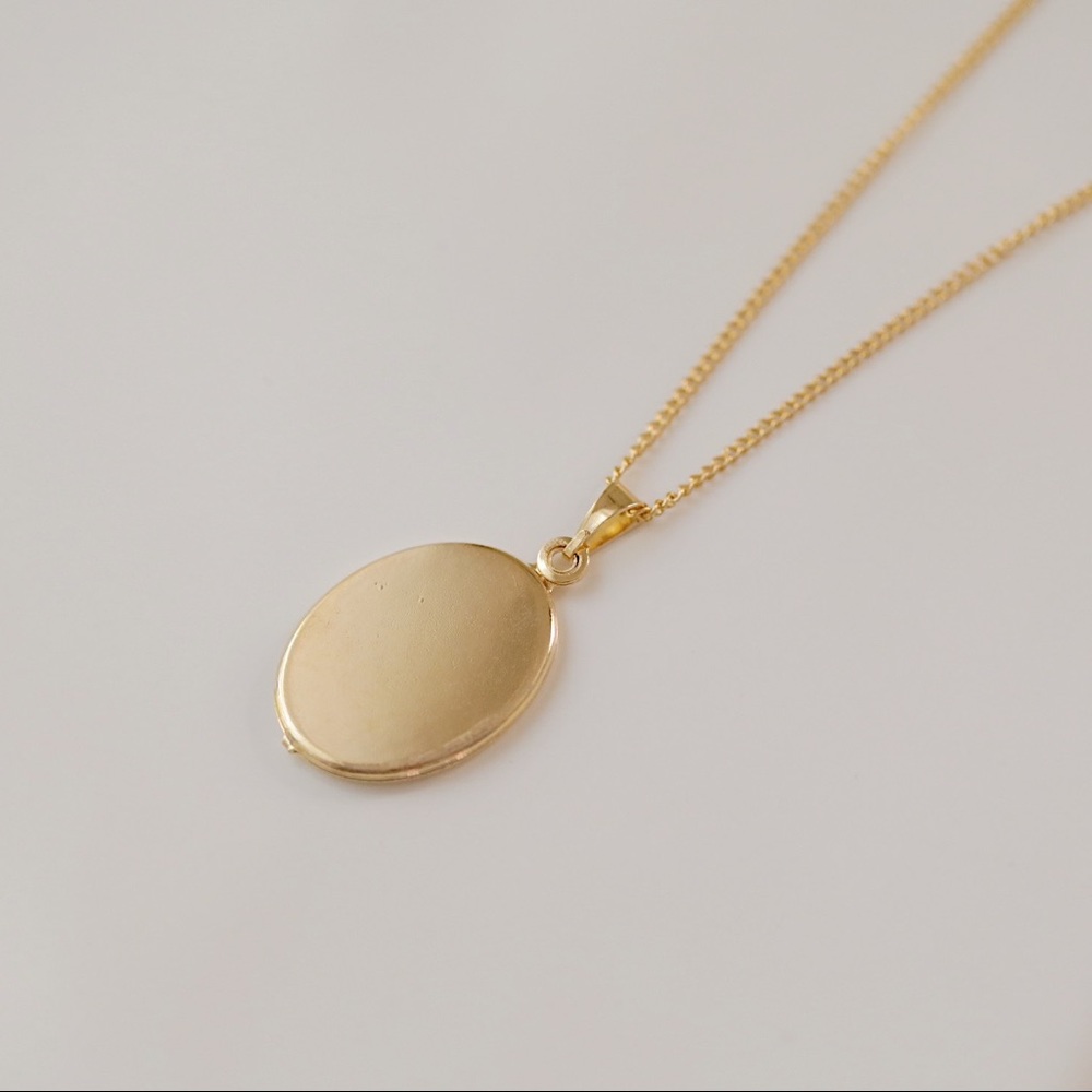 Virgin Mary Necklace | 18k Gold Filled - Picture 4 of 7